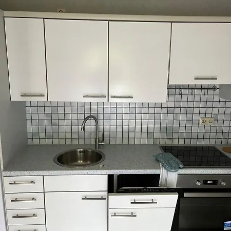 Helles, Liebevoll Eingerichtetes In Apartment